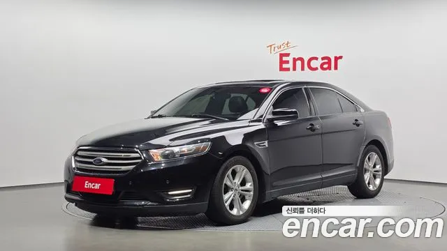Ford Taurus 2015 — photo 1