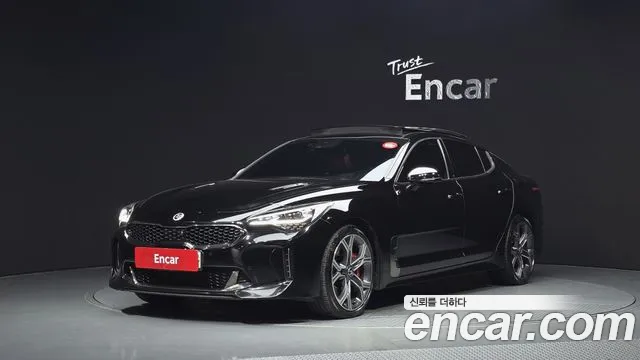 Kia Stinger 2018 — photo 1