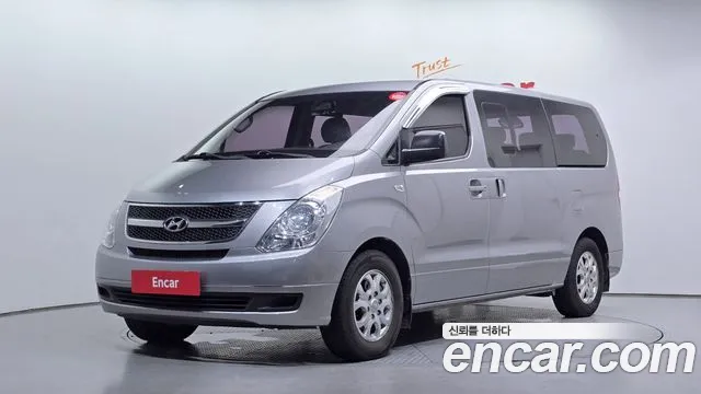 Hyundai Starex 2015 — photo 1