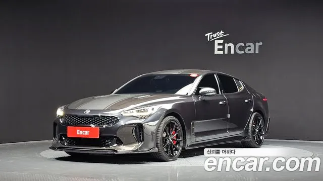 Kia Stinger 2019 — photo 1