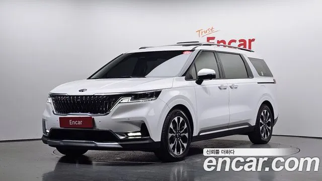 Kia Canival 2021 — photo 1