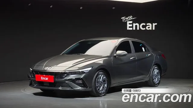 Hyundai AVANTE 2024 — photo 1