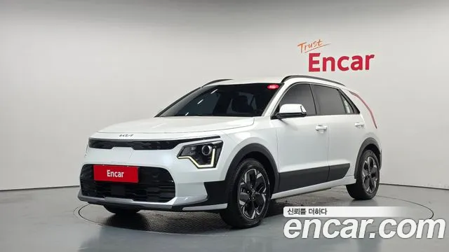 Kia Niro 2023 — photo 1