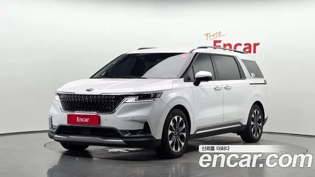 Kia Canival 2021 — photo 1