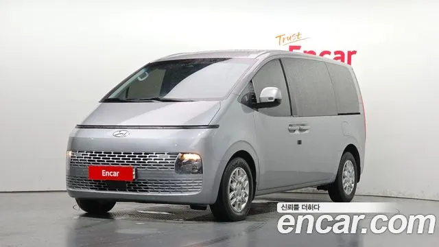Hyundai Staria 2022 — photo 1