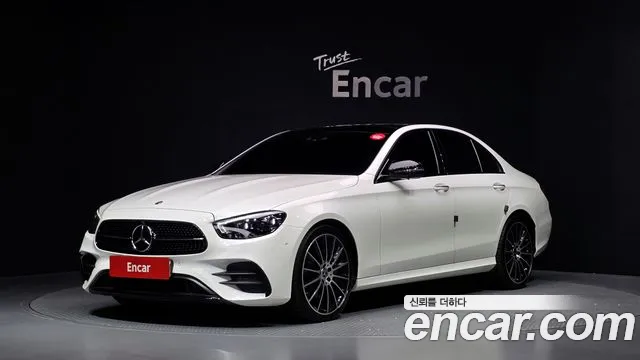 Mercedes-Benz E-Class 2023 — photo 1