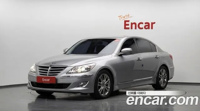 Hyundai Genesis 2012 — photo 1