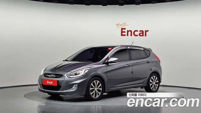 Hyundai Accent 2014 — photo 1
