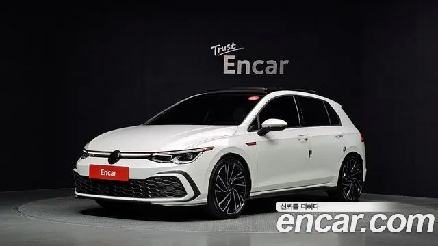 Volkswagen Golf 2023 — photo 1