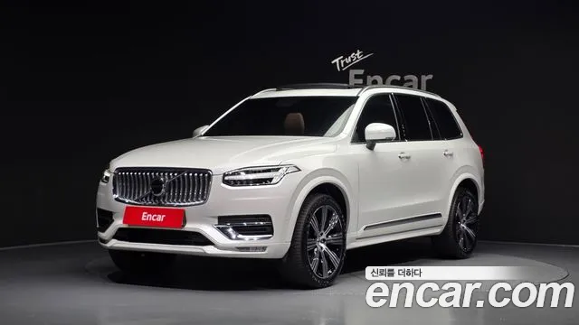 Volvo XC90 2023 — photo 1