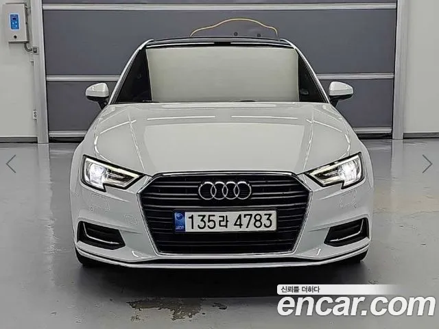 Audi A3 2020 — photo 1