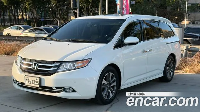 Honda Odyssey 2014 — photo 1