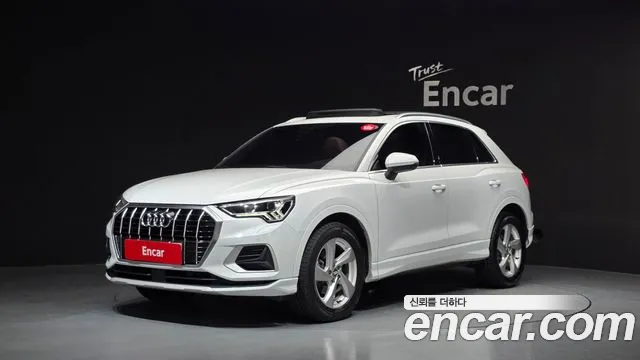 Audi Q3 2020 — photo 1