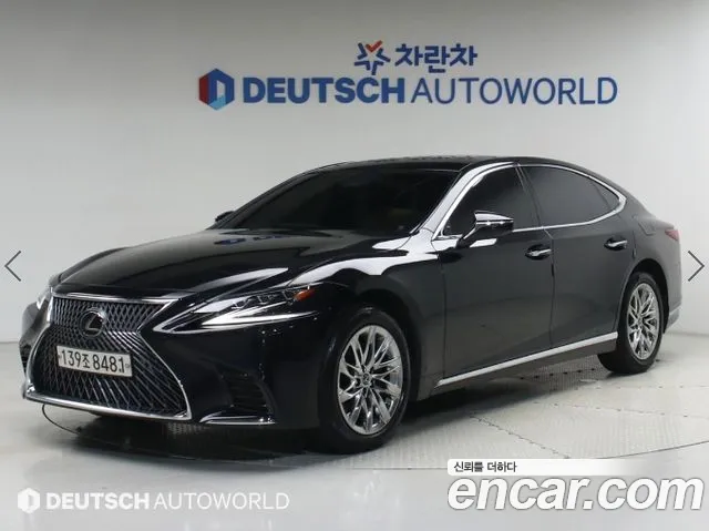 Lexus LS 2020 — photo 1