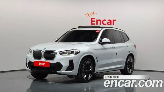 BMW iX3 2022 — photo 1