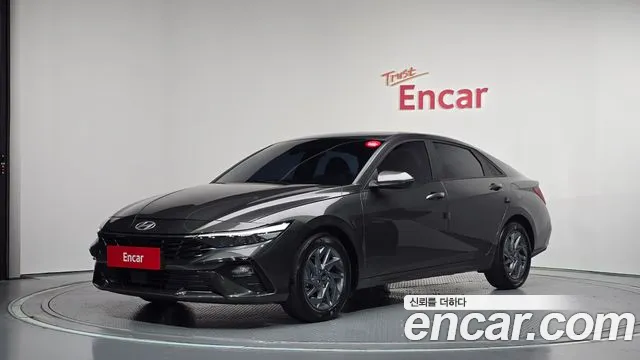 Hyundai AVANTE 2024 — photo 1