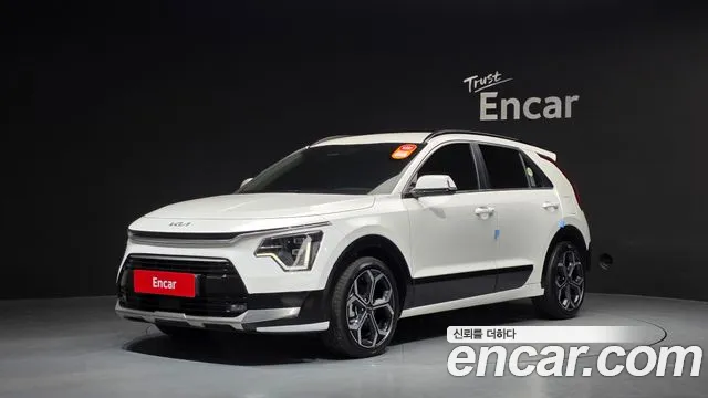 Kia Niro 2022 — photo 1