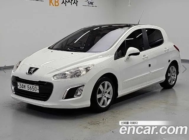 Peugeot 308 2013 — photo 1