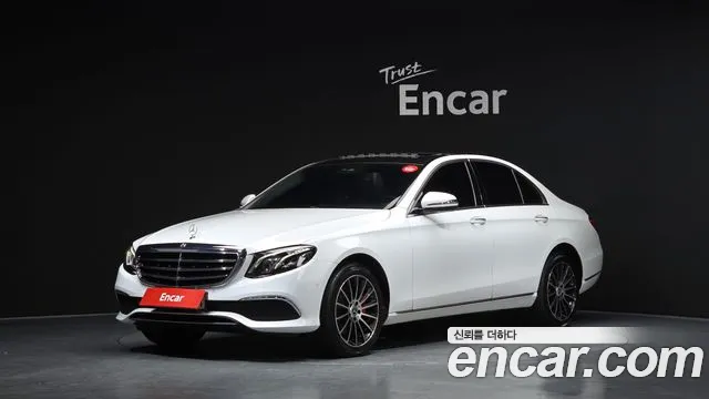 Mercedes-Benz E-Class 2019 — photo 1