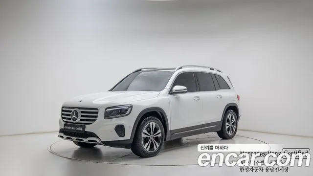 Mercedes-Benz GLB-Class 2025 — photo 1