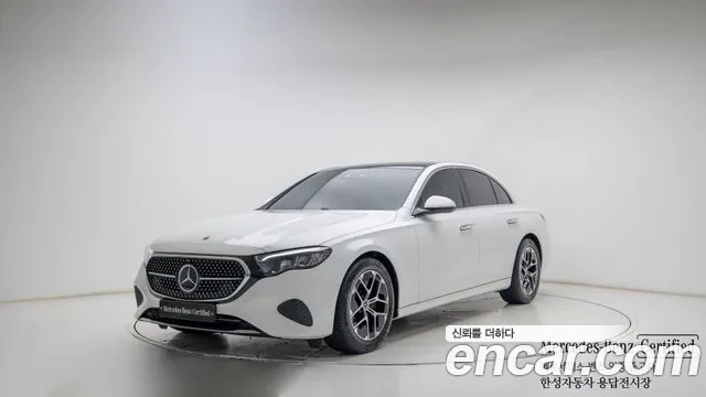 Mercedes-Benz E-Class 2025 — photo 1