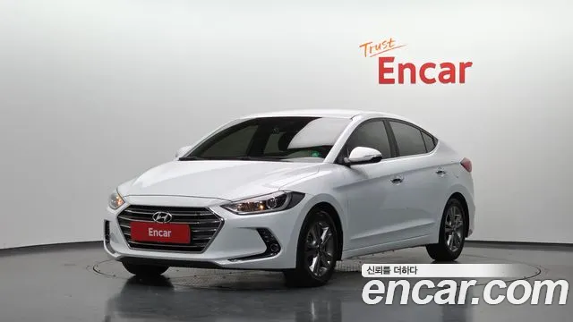 Hyundai AVANTE 2017 — photo 1