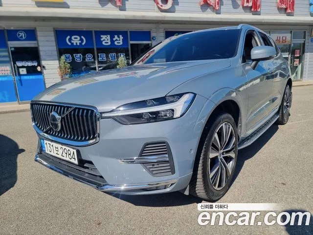 Volvo XC60 2022 — photo 1