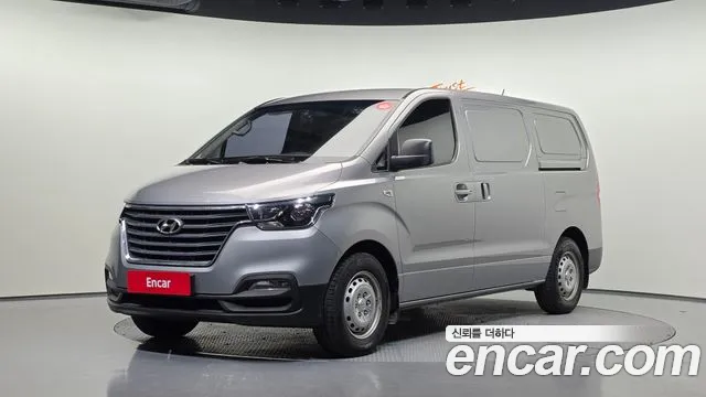 Hyundai Starex 2020 — photo 1