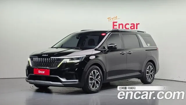Kia Canival 2023 — photo 1