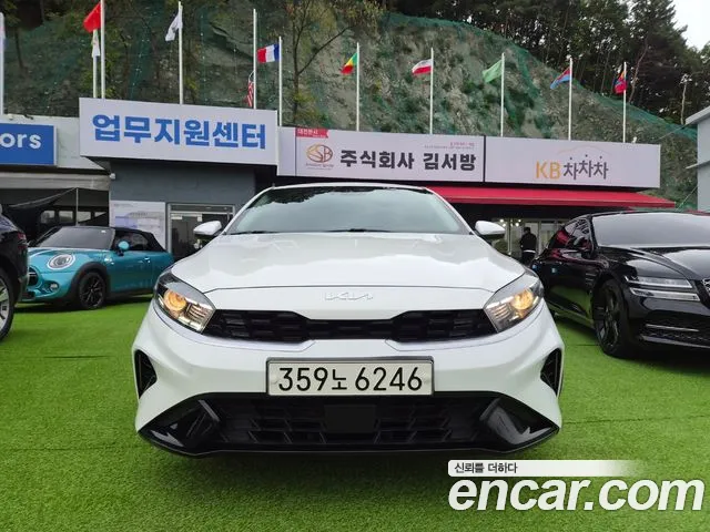 Kia K3 2022 — photo 1