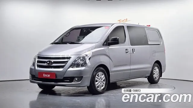 Hyundai Starex 2016 — photo 1