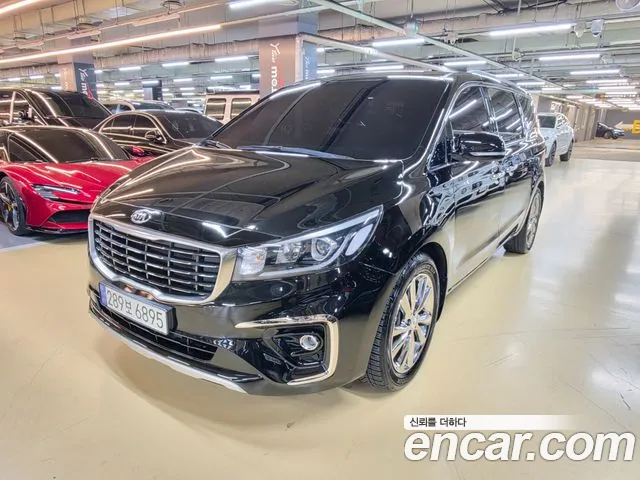Kia Canival 2019 — photo 1
