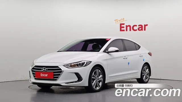 Hyundai AVANTE 2018 — photo 1