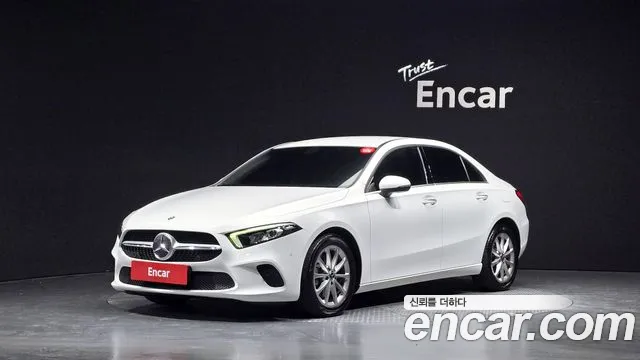 Mercedes-Benz A-Class 2020 — photo 1