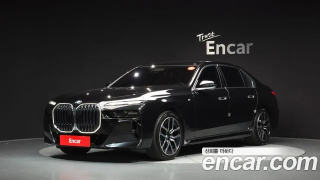 BMW 7-Series 2024 — photo 1