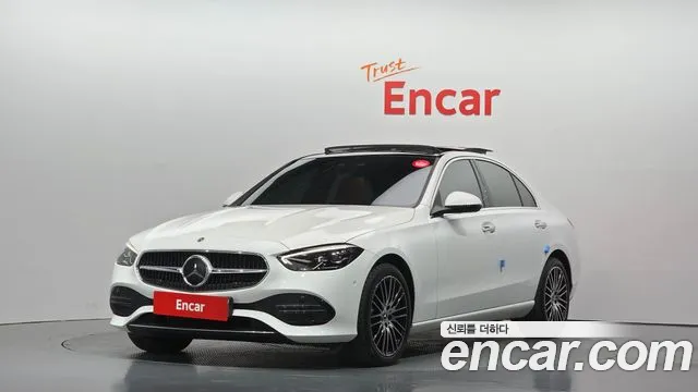 Mercedes-Benz C-Class 2023 — photo 1