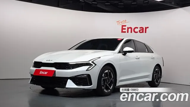 Kia K5 2025 — photo 1