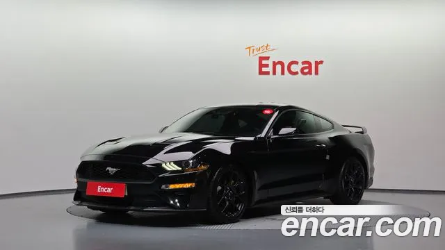 Ford Mustang 2018 — photo 1