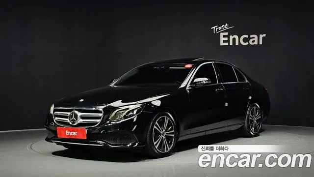 Mercedes-Benz E-Class 2020 — photo 1