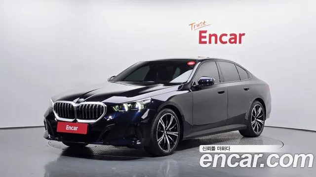 BMW 5-Series 2026 — photo 1