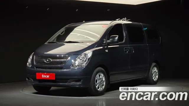 Hyundai Starex 2015 — photo 1