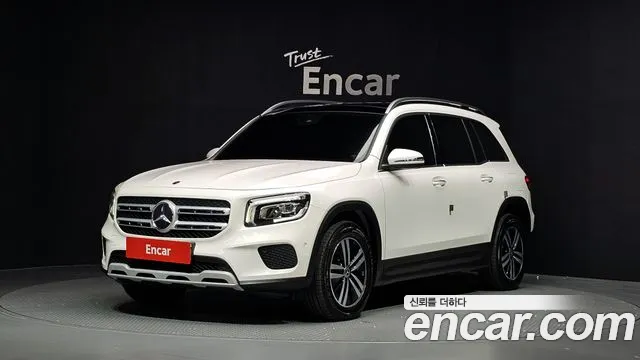 Mercedes-Benz GLB-Class 2021 — photo 1