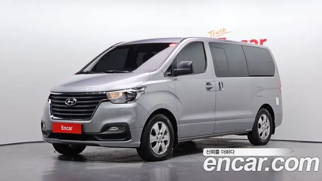 Hyundai Starex 2019 — photo 1