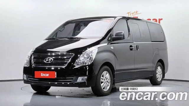 Hyundai Starex 2017 — photo 1