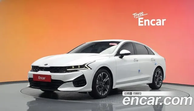 Kia K5 2020 — photo 1