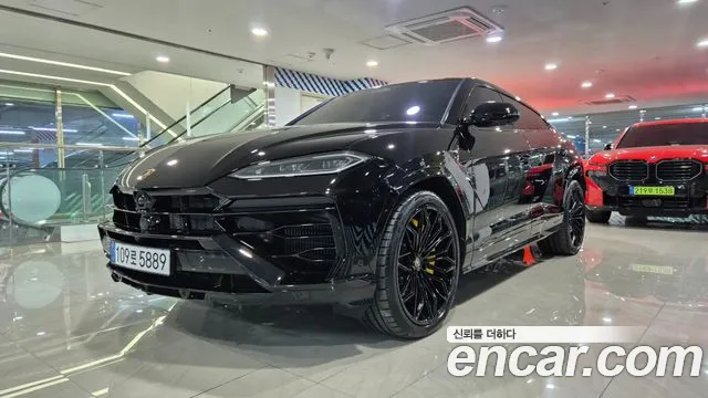 Lamborghini Urus 2026 — photo 1