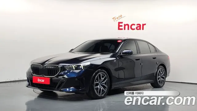 BMW 5-Series 2024 — photo 1