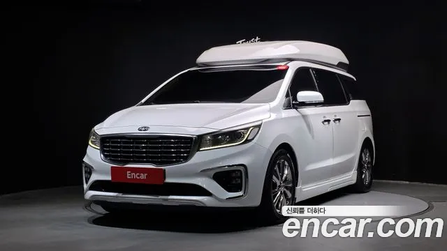 Kia Canival 2019 — photo 1