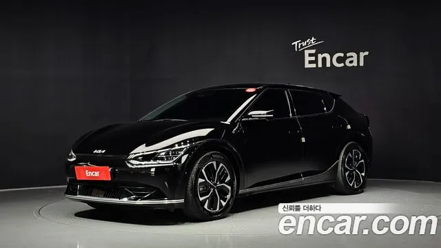 Kia EV6 2023 — photo 1
