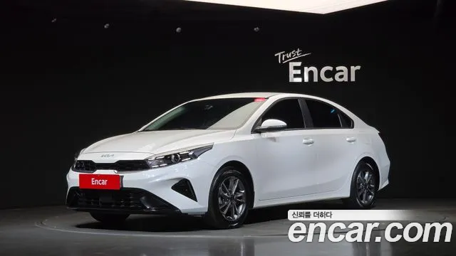 Kia K3 2023 — photo 1